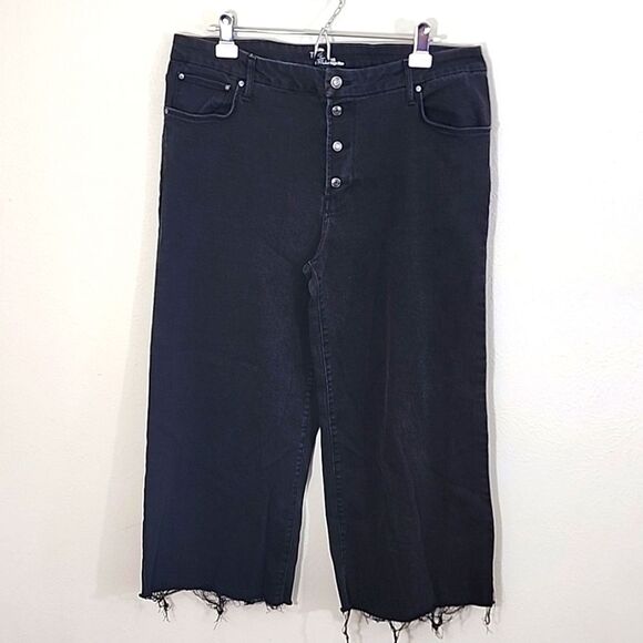 No Boundaries High Rise black distressed wide leg cropped plus size jeans sz 18 - Picture 1 of 9